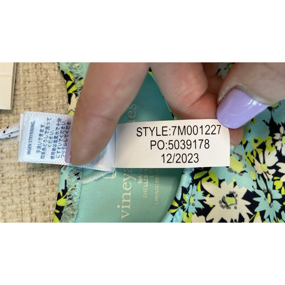 Vineyard Vines Girls Ruffle Rashguard Size 2T Floral UPF 50+ Beachy Pool Swim - Picture 4 of 7